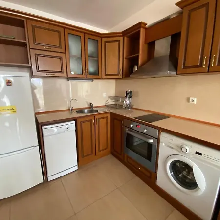 Kamelia Grand Apartments 써니비치