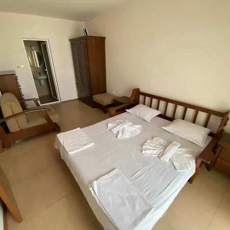 Kamelia Grand Apartments 아파트호텔