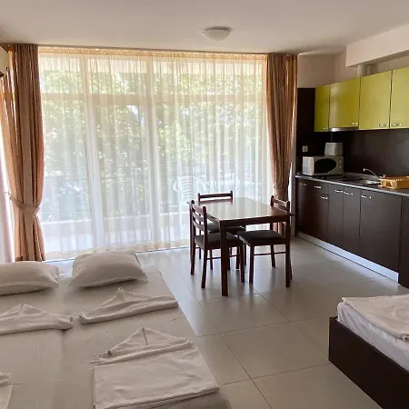 Kamelia Grand Apartments 아파트호텔 *