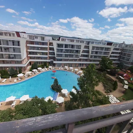 Kamelia Grand Apartments 써니비치